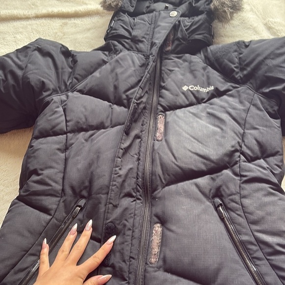 Columbia Puffer Jacket with Faux Fur Hood | Black | Size S | Winter Coat - Picture 8 of 10